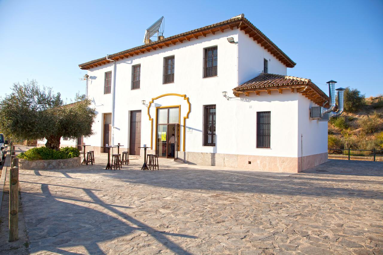 Hotel Puerta De La Sierra Puerto Serrano Bagian luar foto